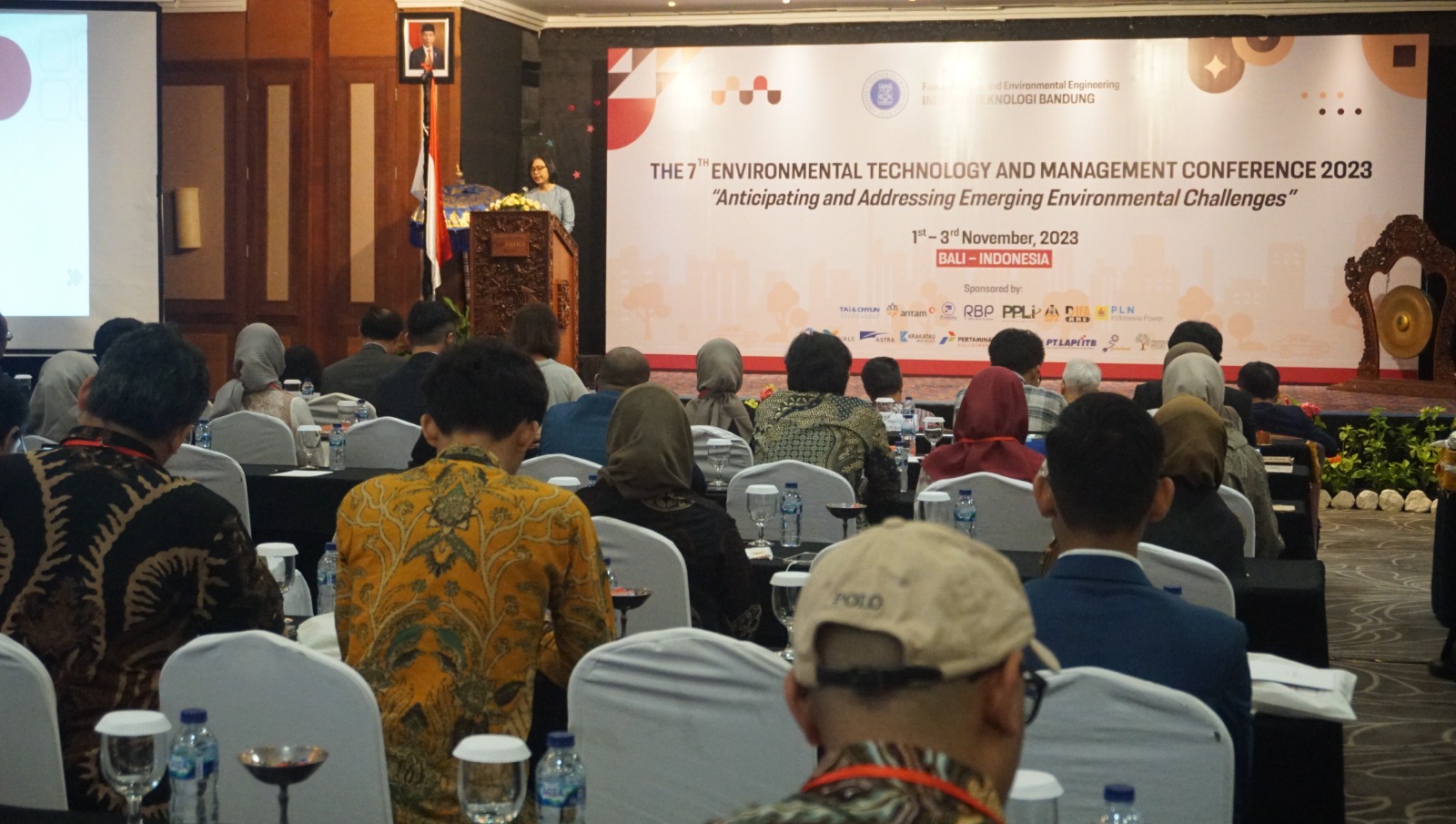 Konferensi Internasional Teknologi  dan Manajemen Lingkungan (EMTC) 2023 