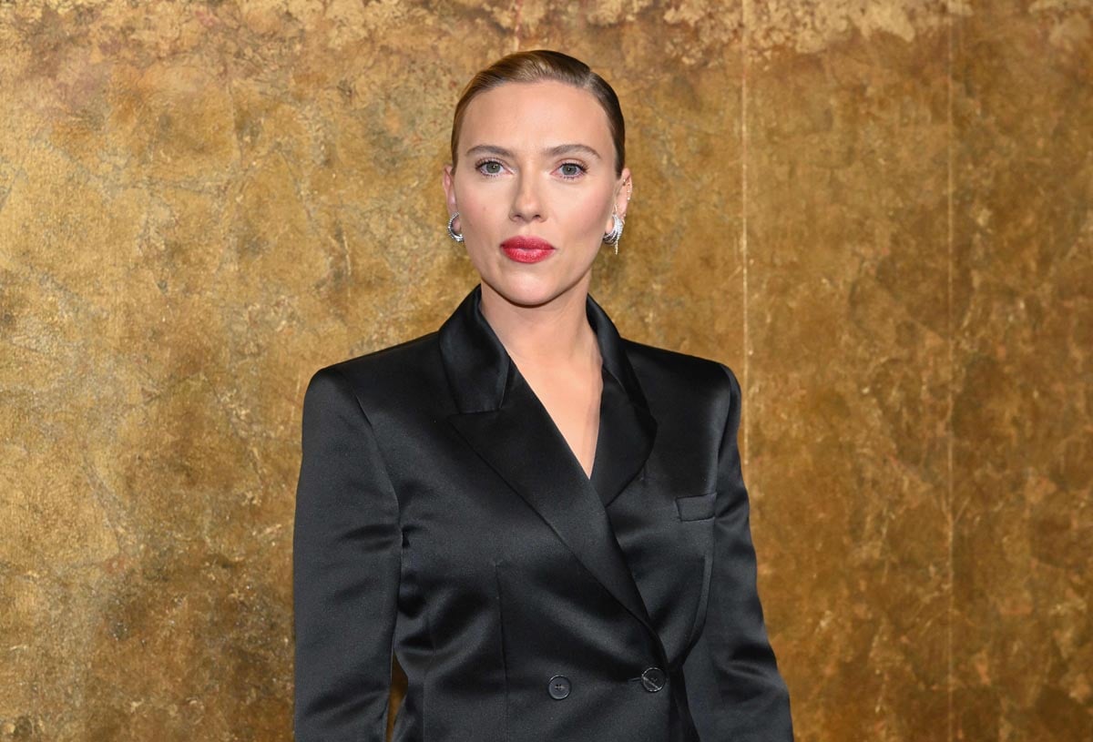 Scarlett Johansson mengambil tindakan hukum terhadap pengembang aplikasi AI yang menggunakan nama dalam iklan daring tanpa izin.