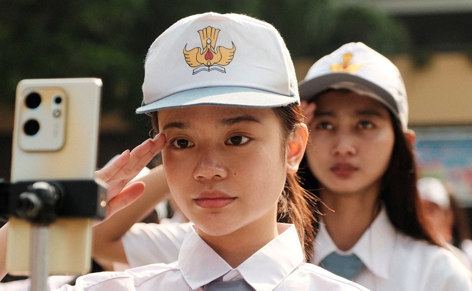 Kasus bullying yang cukup tinggi di kalangan generasi muda Indonesia dikemas dalam sebuah film pendek berjudul In Front of Us.