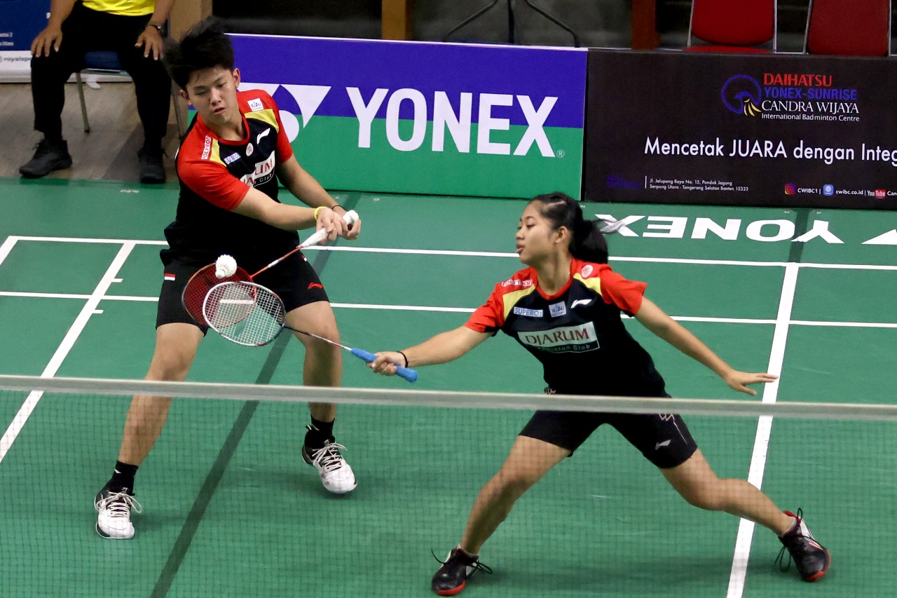  Theodorus Steve Kurniawan/Leonara Keyla Frandrica menang atas pasangan Ardialo Dionilo/Lyen Hagebita 5-2 (mundur).