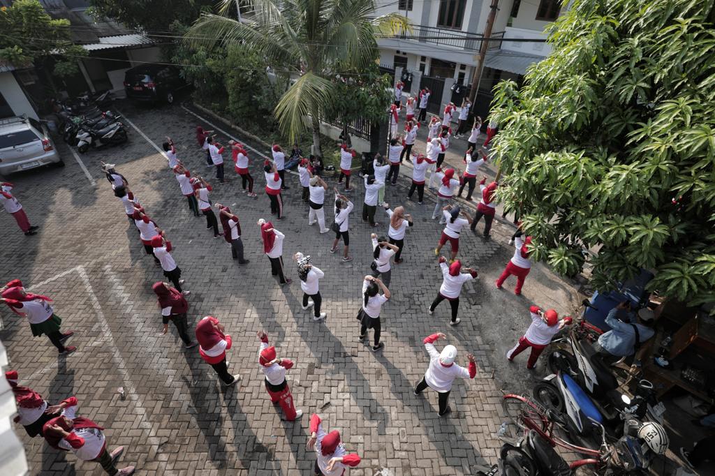 Kowarteg Indonesia, menyelenggarakan kegiatan senam pagi bersama masyarakat