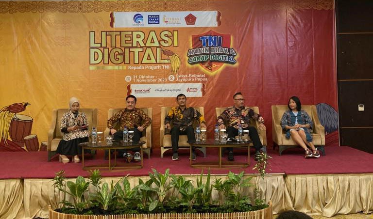 Kegiatan Literasi Digital sektor Pemerintahan kepada Prajurit TNI Provinsi Papua di Jayapura.