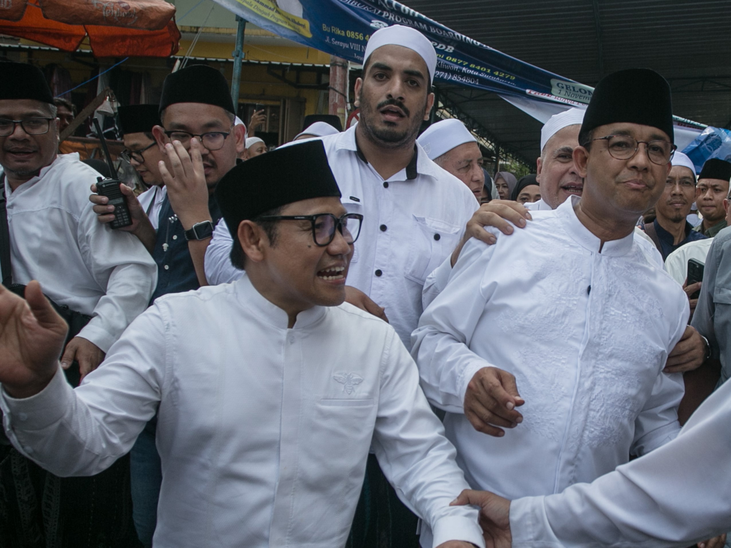 Bakal calon presiden dan wakil presiden Koalisi Perubahan Anies Baswedan dan Muhaimin Iskandar di Pasar Kliwon, Solo, Jawa Tengah.