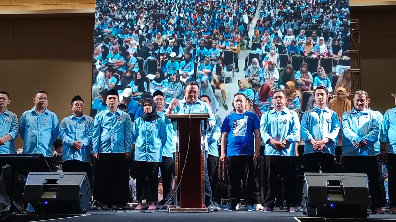 Relawan Untuk Majukan Indonesia (RUMI) gelar Panggung Budaya Sabtu Biru Ceria dan Apel Kemenangan untuk Prabowo-Gibran.