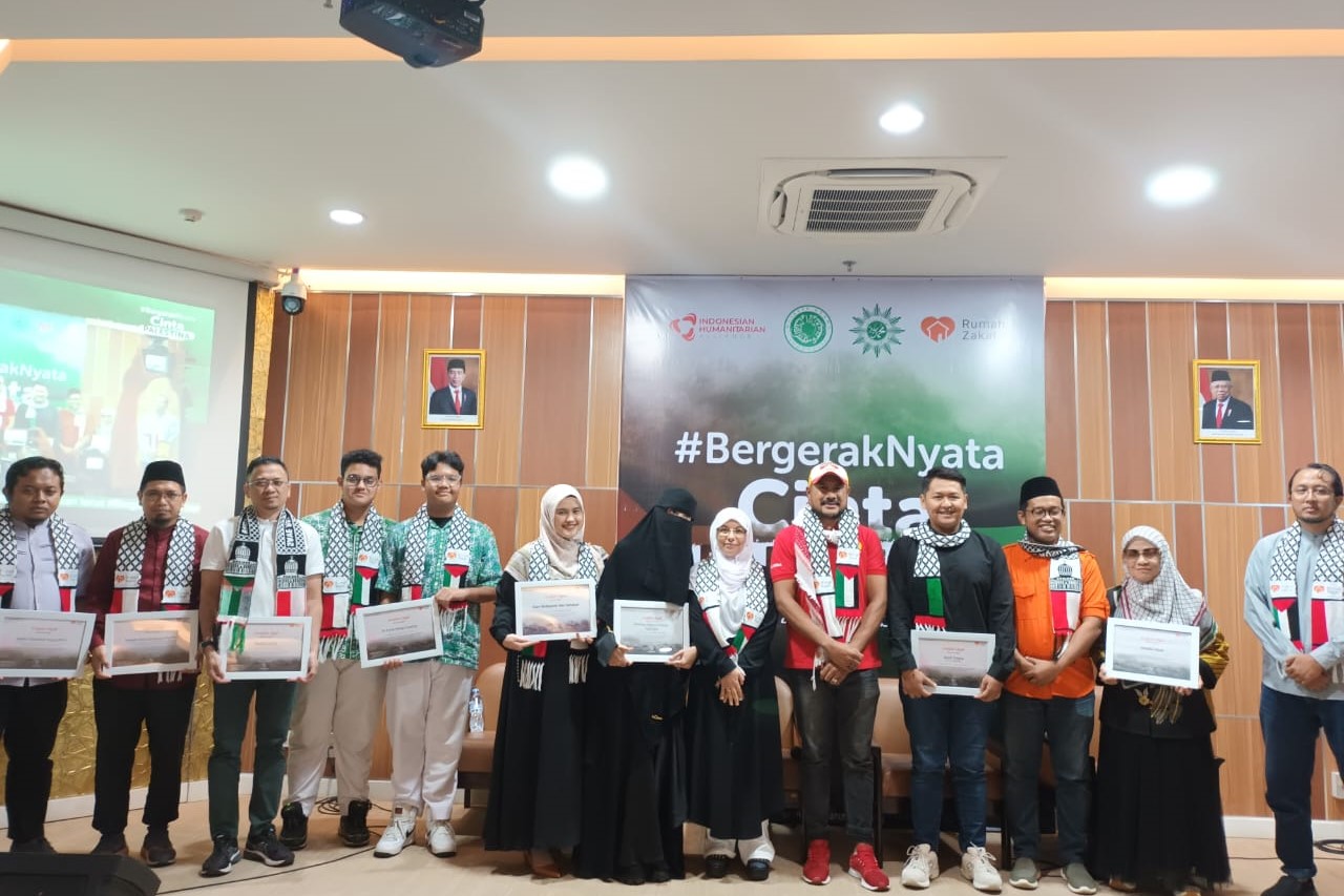 Rumah Zakat menyiapkan pendistribusian bantuan berupa pakaian hangat untuk 180 jiwa dan paket lain.