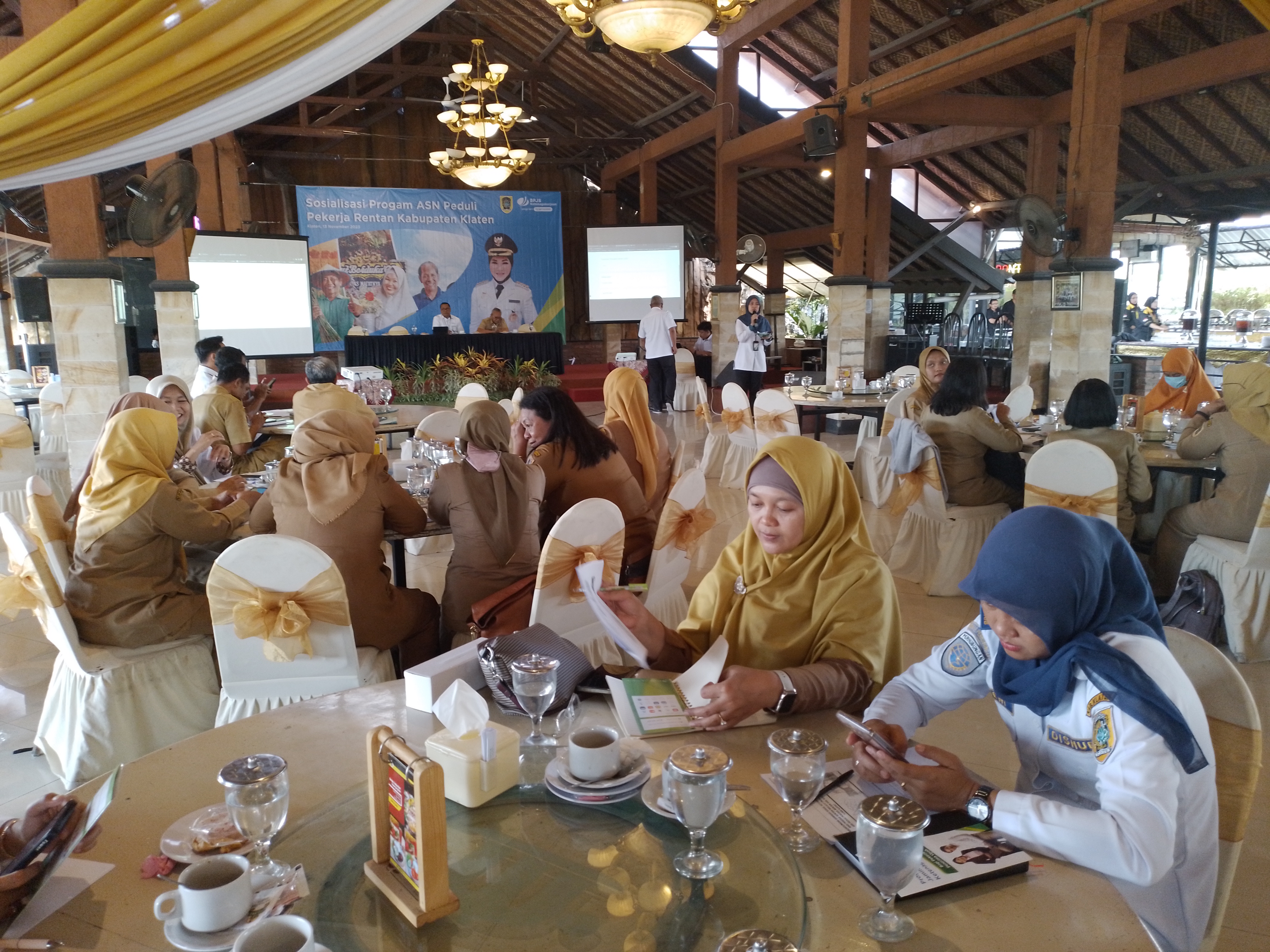 Sejumlah ASN tengah mengikuti kegiatan