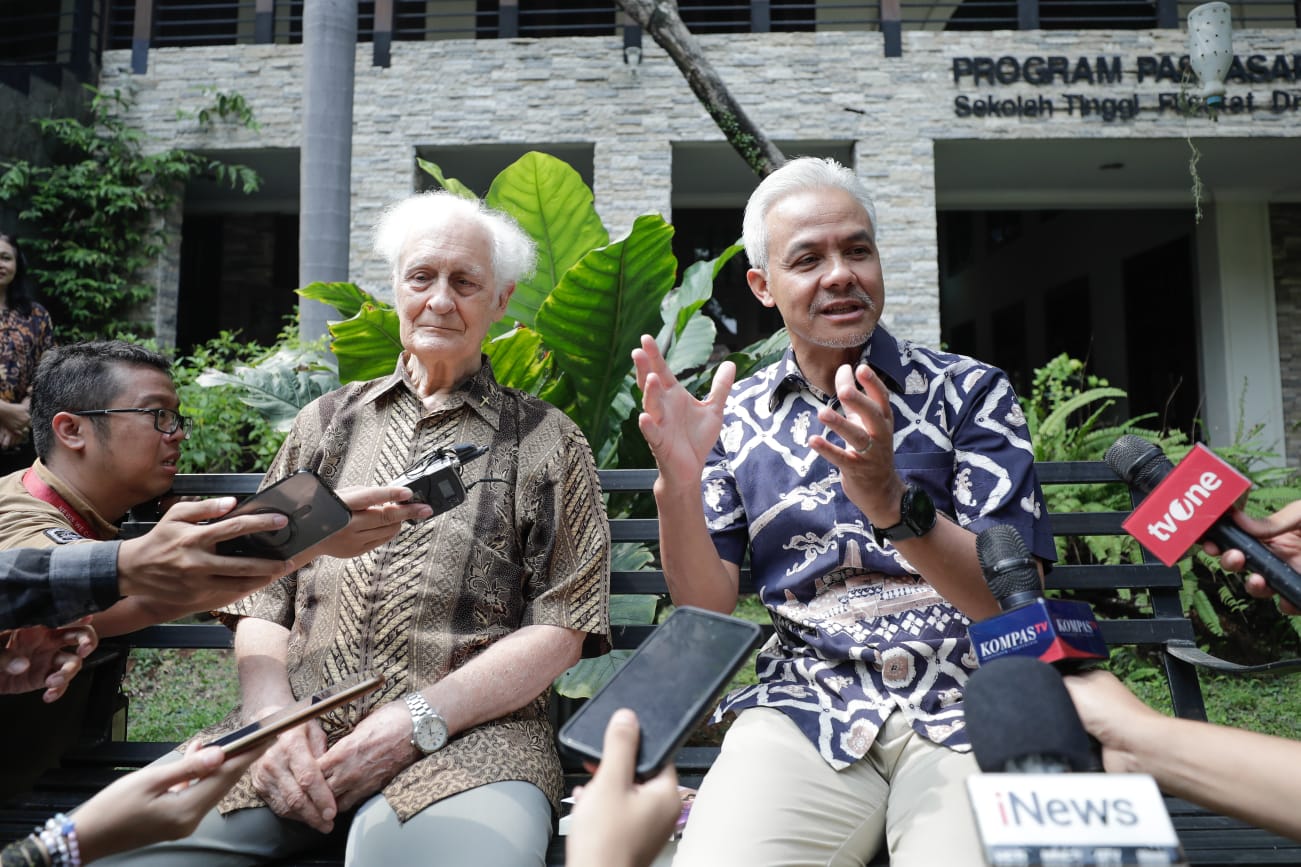 Romo Magnis dan Ganjar Pranowo