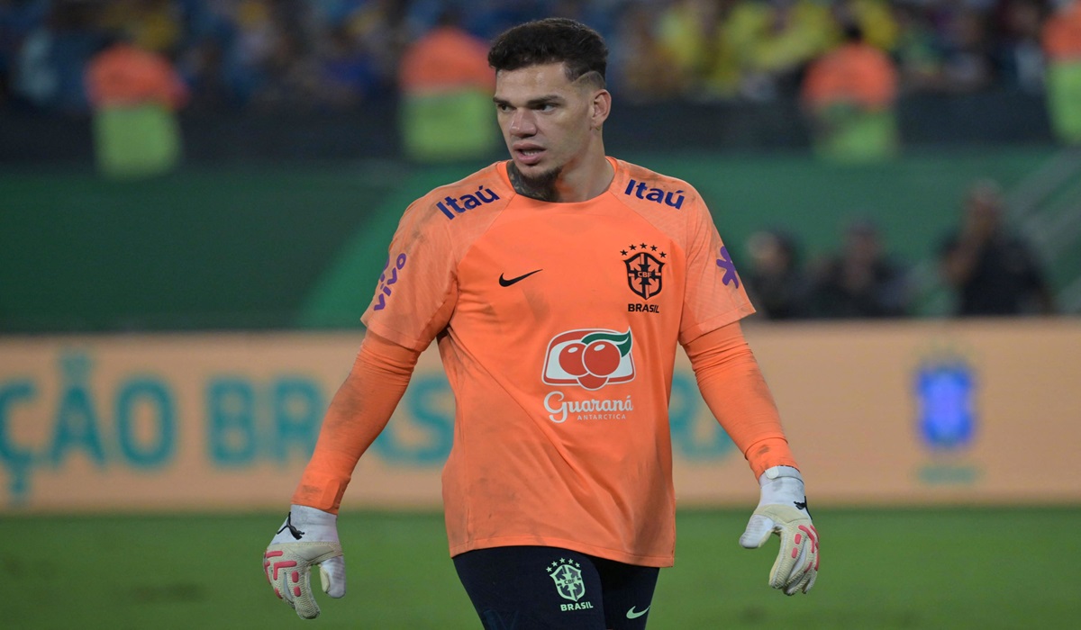 Kiper timnas Brasil Ederson