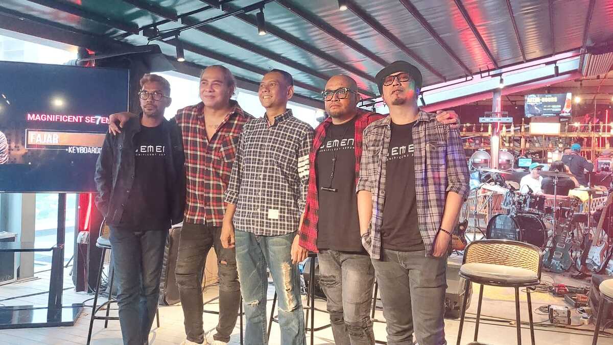 Para personel band Element.