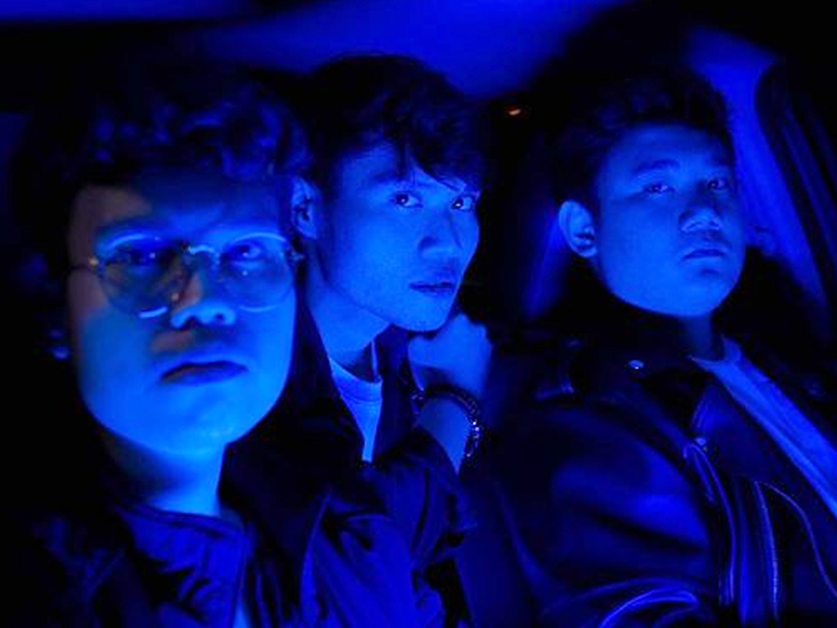 Hatchbackz Rilis Single Lit Up