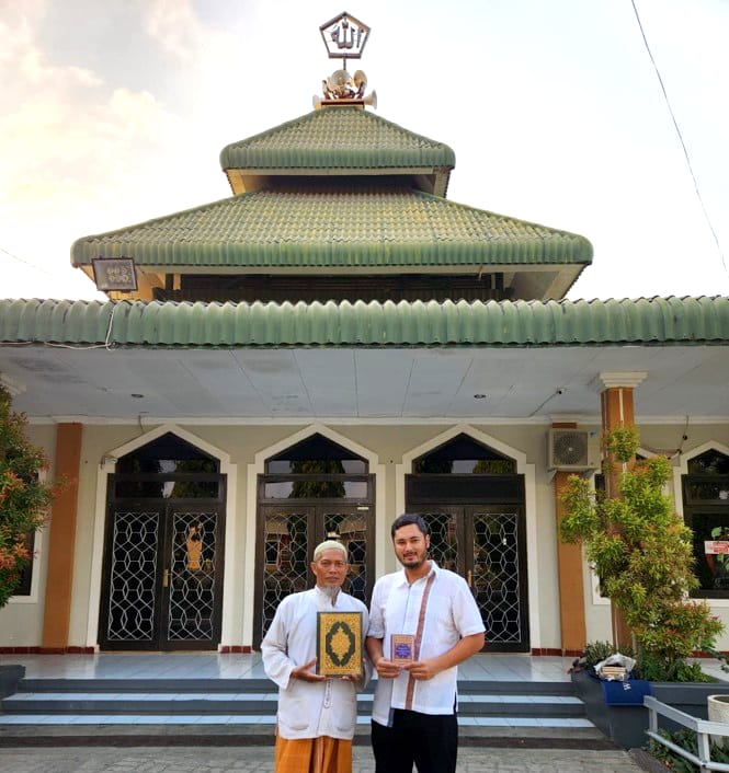 Ketua Yayasan Amalbakti Muslim Pancasila Panji Adhikumoro Soeharto mengunjungi masjid-masjid yang didirikan HM Soeharto di Kupang.
