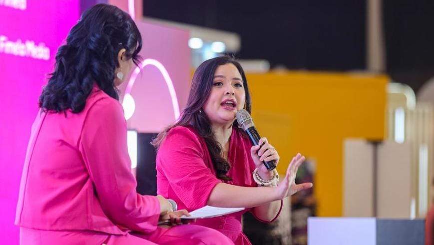 Tasya Kamila dalam sesi diskusi. 