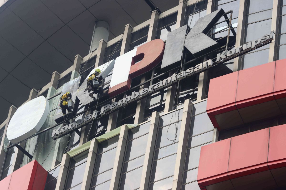 KPK Terlanjur Bobrok, Semua Pimpinannya Harus Diganti