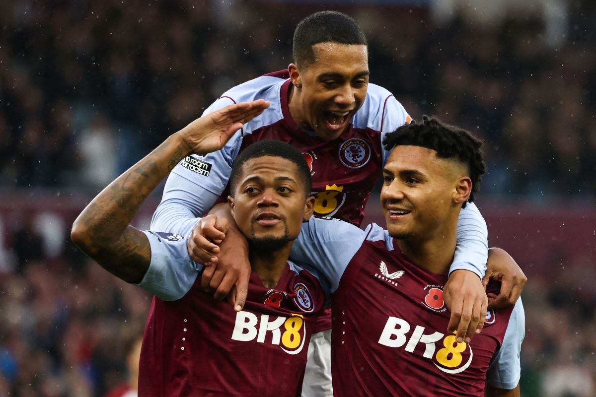 Aston Villa Hajar Fulham 3-1