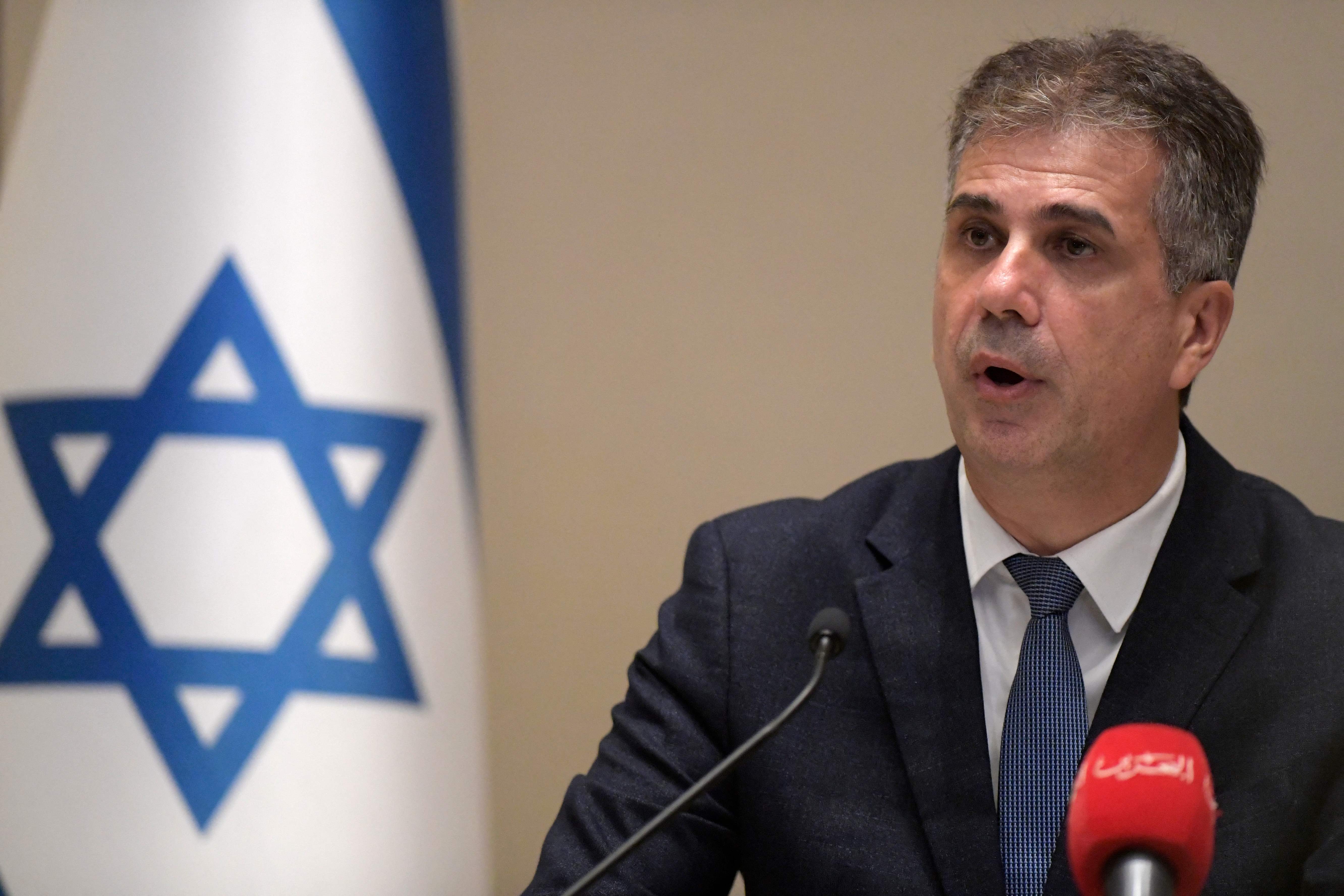 Menlu Israel Eli Cohen.