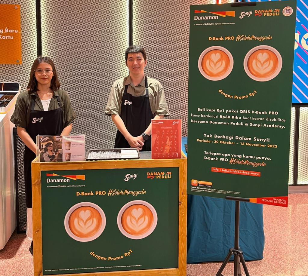 Booth Kopi Sunyi siap melayani nasabah yang datang ke Kantor Cabang Bank Danamon. 