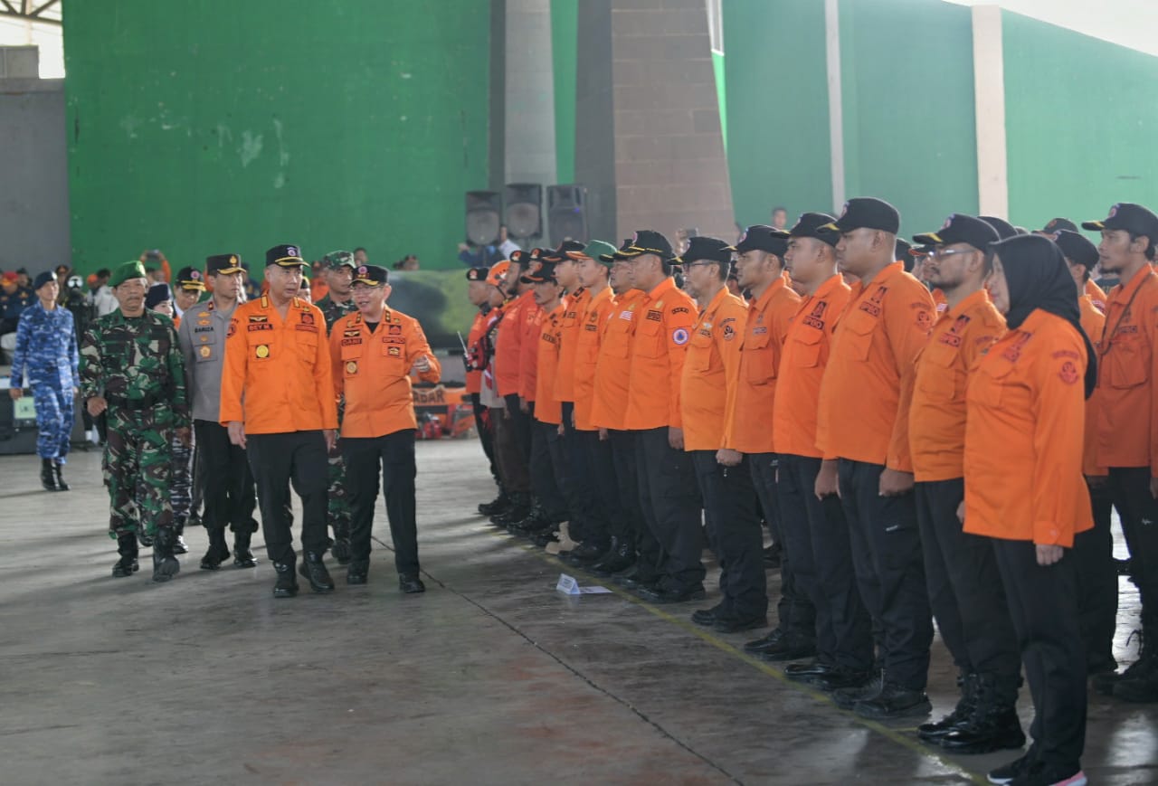 Pj Gubernur Jawa Barat Bey Machmudin melihat kesiapan SDM BPBD Jawa Barat