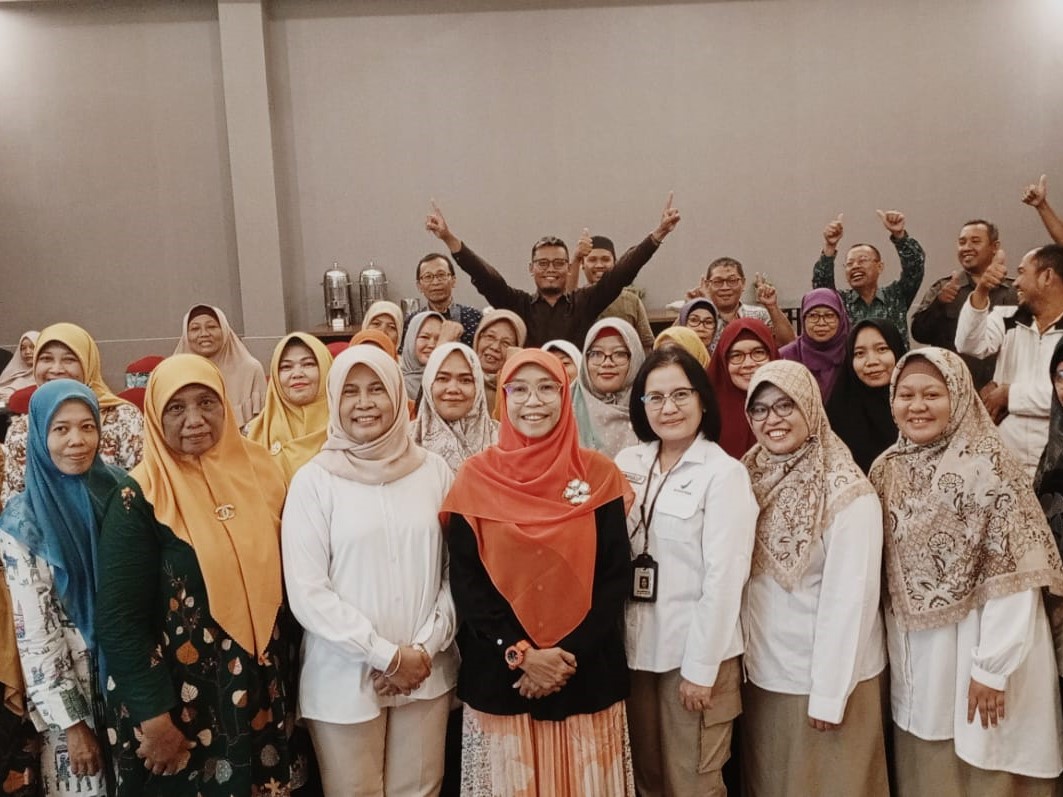 Para kader pendamping posyandu diminta bersungguh-sungguh dalam melakukan pendampingan dan penyuluhan keamanan pangan pada masyarakat. 