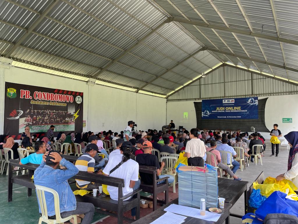 Seminar Literasi Digital yang digelar di Margo Utomo, Kecamatan Kalibiru, Kabupaten Banyuwangi