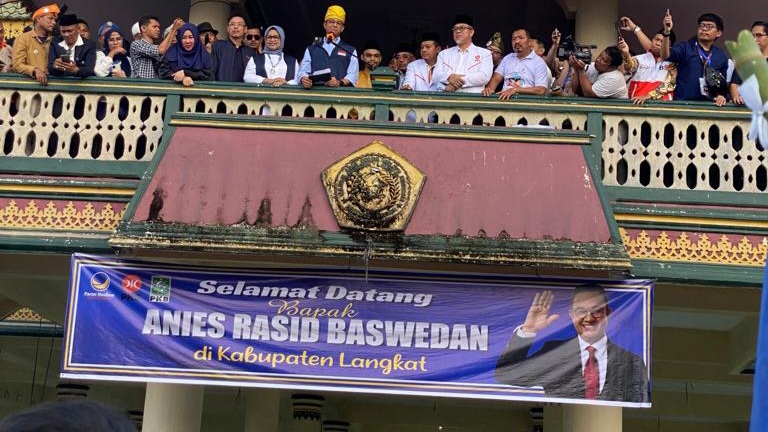 Anies Baswedan mengatakan perubahn bukan semata nama presiden, namun keadaan bangsa saat ini.