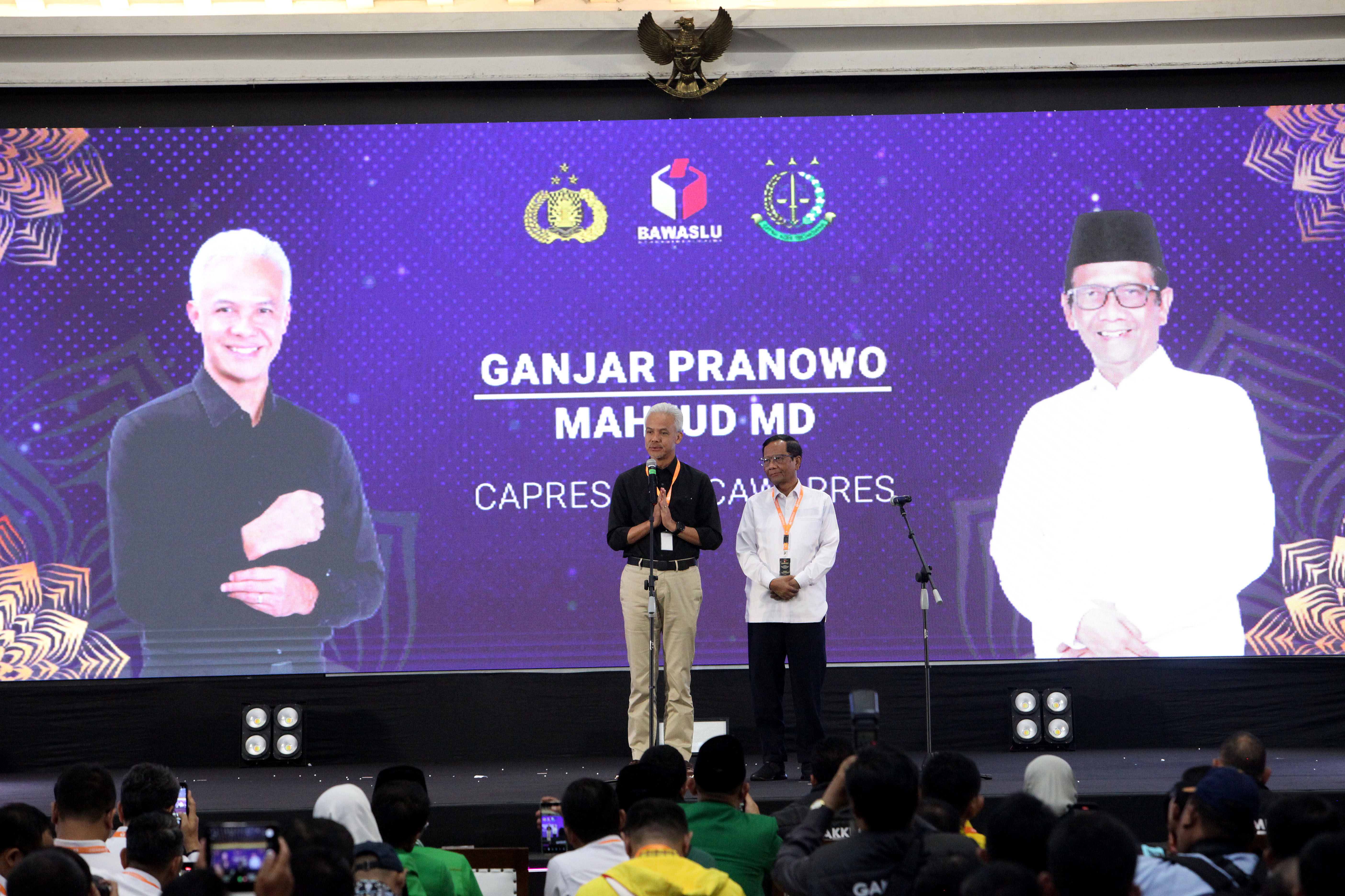 Pasangan calon presiden dan wakil presiden nomor urut 3 Ganjar Pranowo dan Mahfud MD