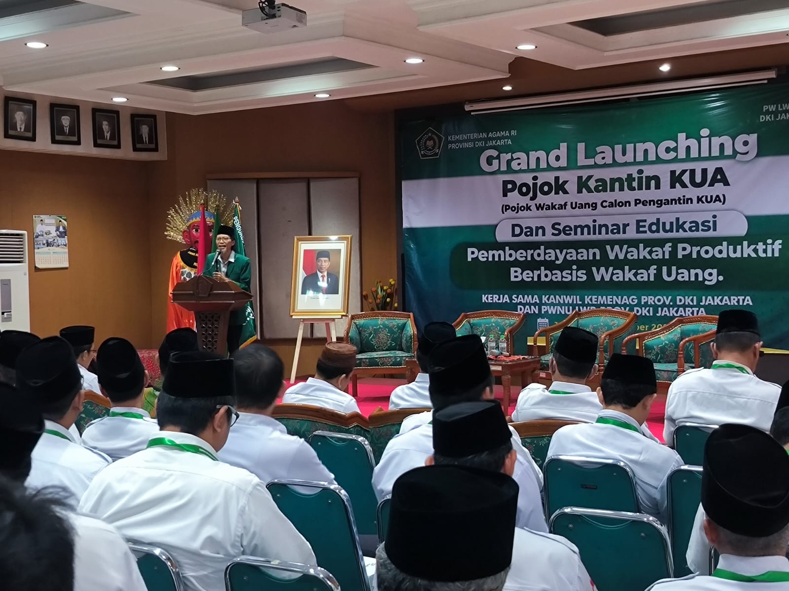 LWP PWNU dan Kemenag DKI Jakarta meluncurkan program Pojok Kantin KUA bagi calon pengantin untuk mengoptimalkan potensi wakaf.