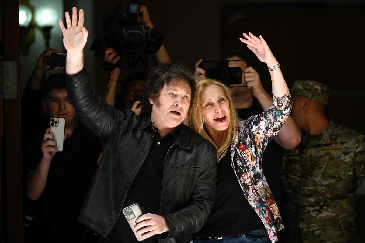 Javier Milei berhasil menang dalam pemilihan presiden Argentina dengan mengantongi 55,7% suara. 