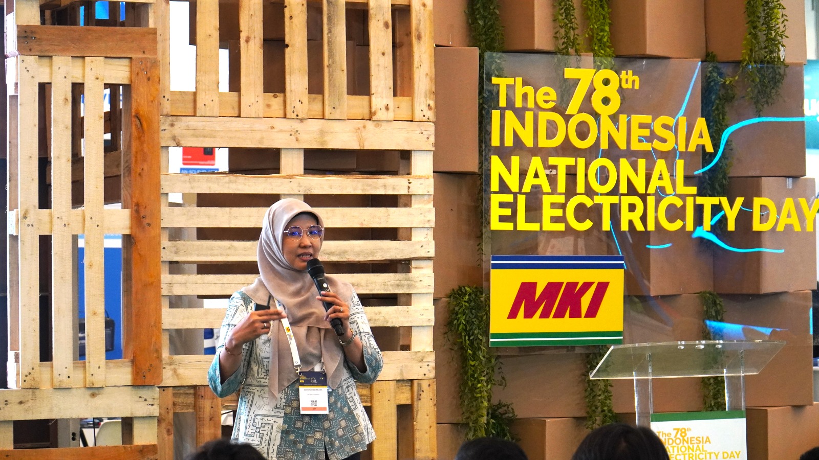 VP Pengembangan Bisnis, Pemasaran & Perencanaan Biomassa PT PLN EPI Anita Puspita Sari menjelaskan penerapan co-firing. 