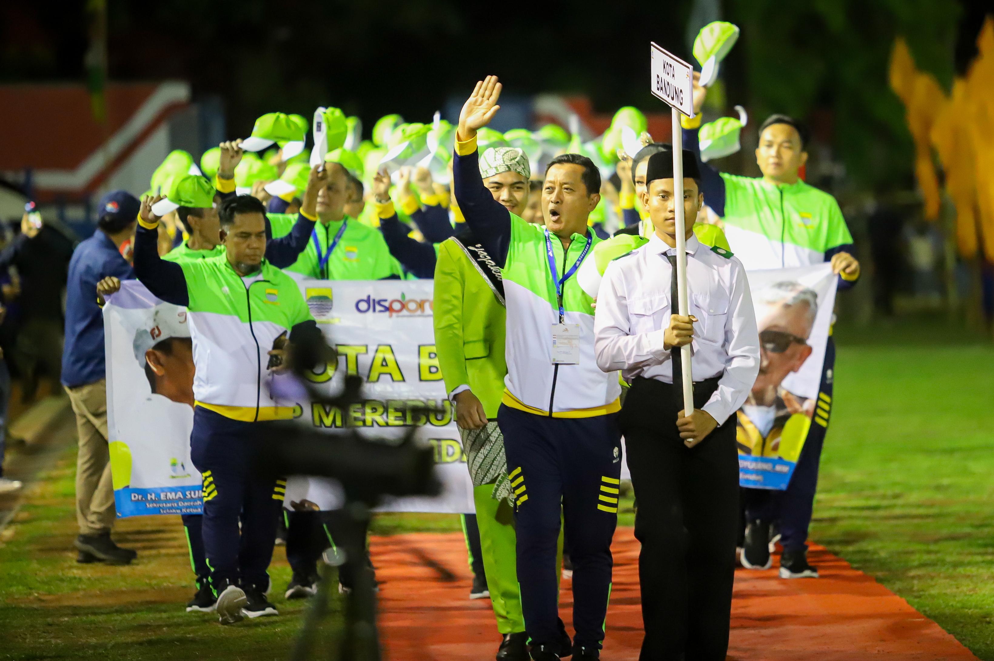  Delegasi peserta Pekan Olahraga Pemerintah Daerah (Porpemda) Jawa Barat XV dari Kota Bandung