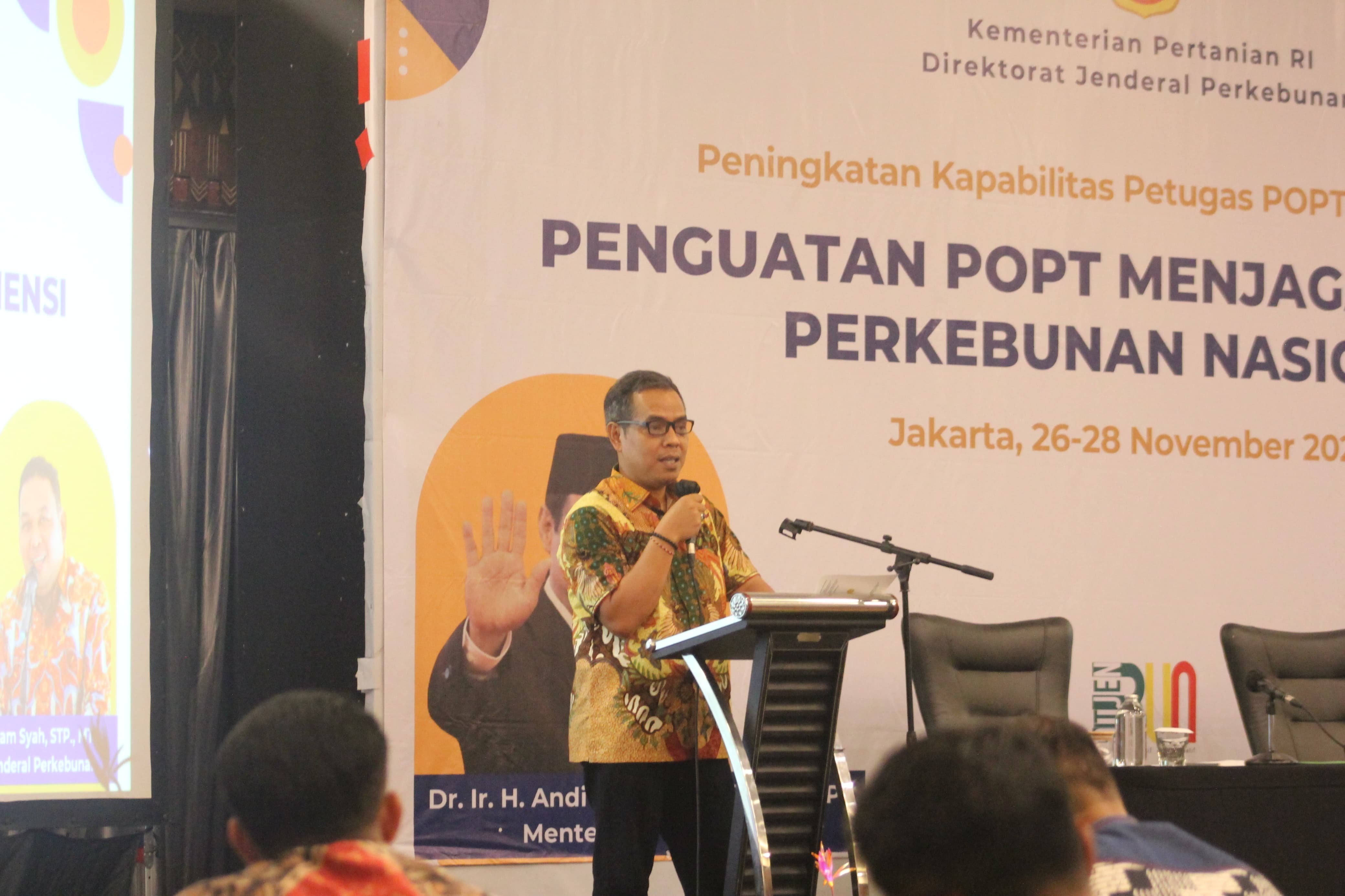 Heru Tri Widarto, Sekretaris Ditjen Perkebunan pada acara pembukaan pertemuan Penguatan POPT, Minggu (26/11) di Jakarta.