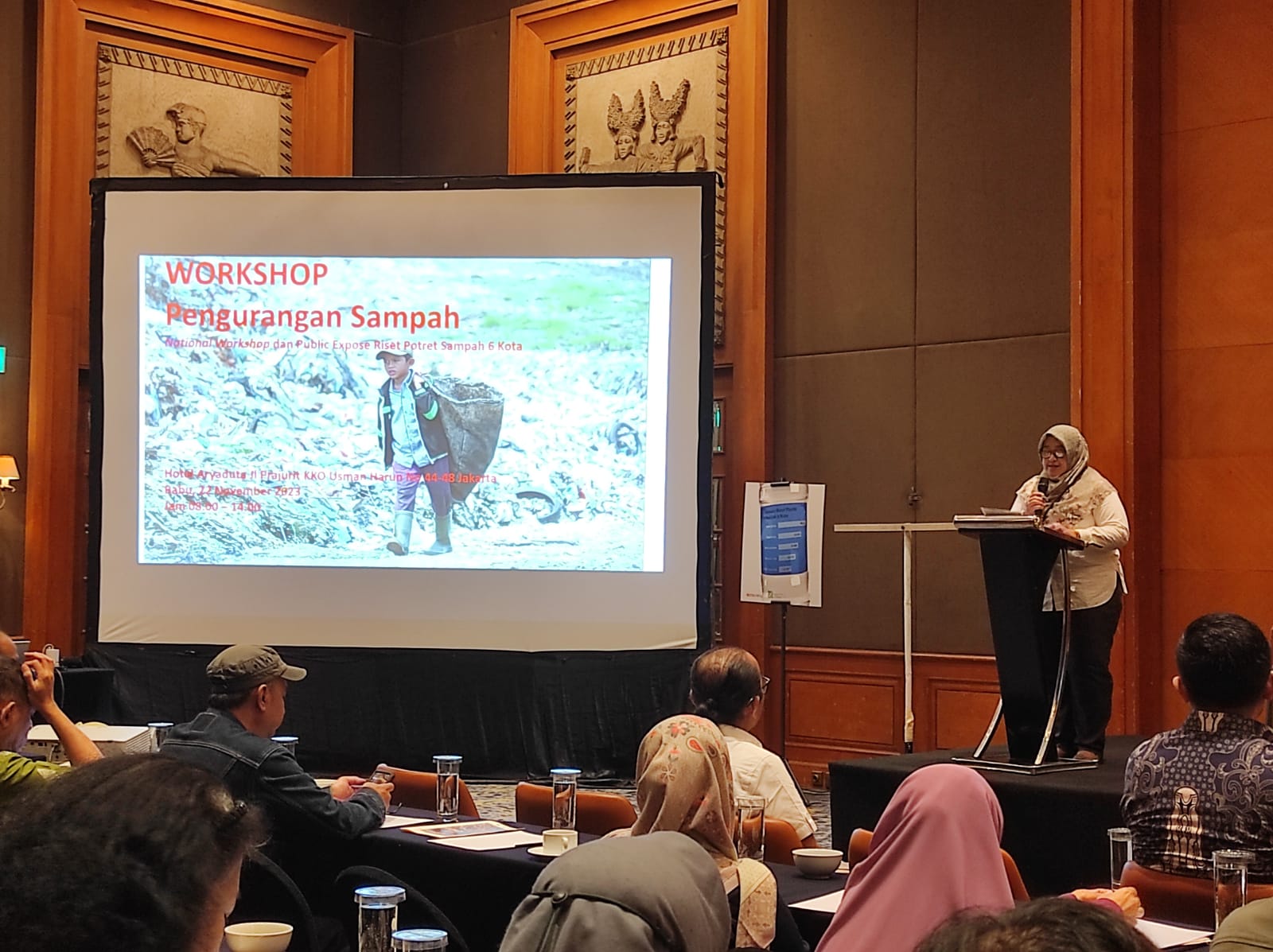 Litbang Kompas dan Net Zero Waste Management Consortium merilis laporan riset permasalahan sampah plastik di Indonesia.