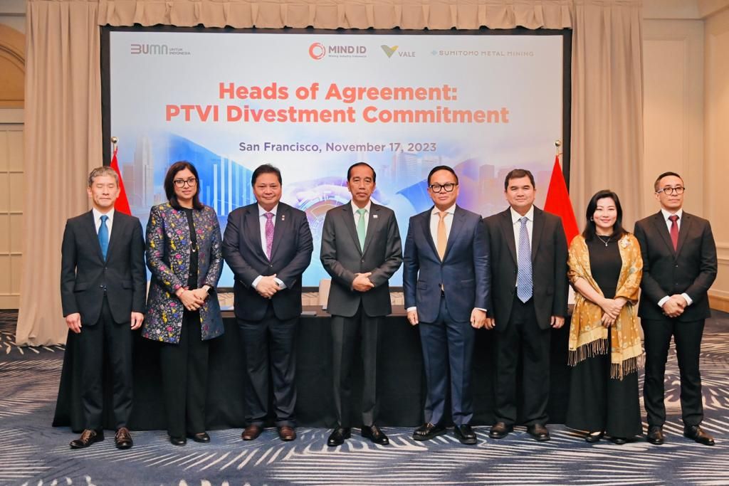 Presiden Jokowi beserta menteri terkait bertemu dengan para petinggi Vale Base Metals