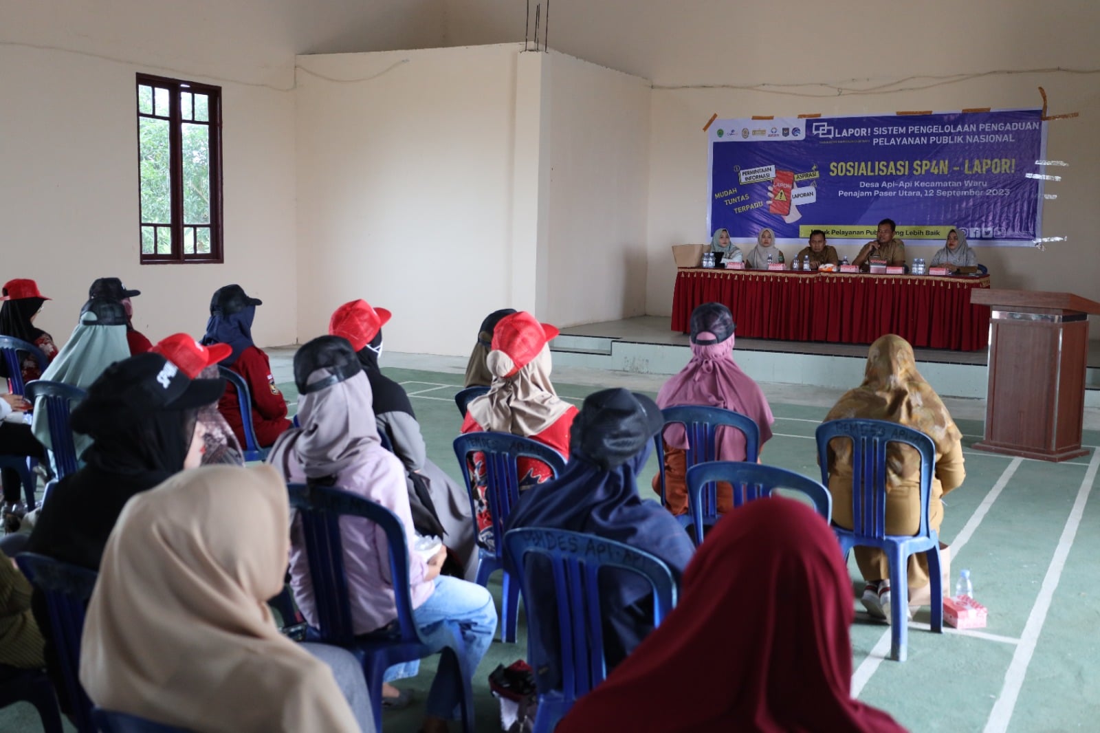 Diskominfo Kaltim kembali menggelar kegiatan Sosialisasi (SP4N-LAPOR!) di Desa Api-api, Waru, Penajam Paser Utara, Kaltim.  