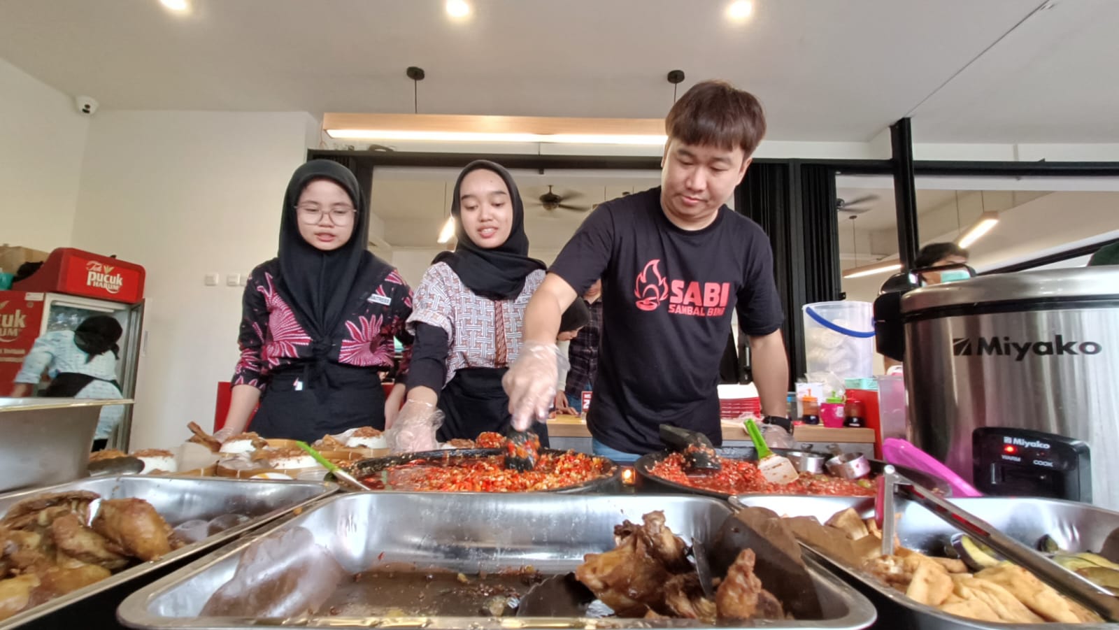 Kuliner makanan pedas Sambal Bini di Bintaro, Tangerang Selatan