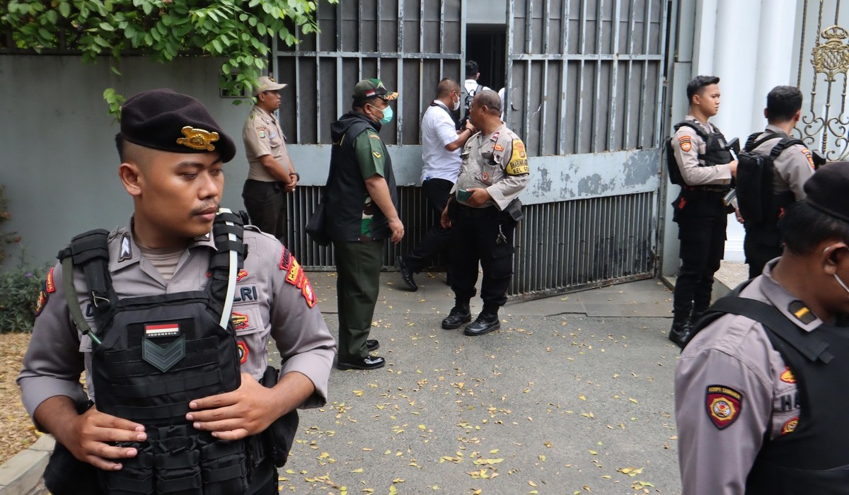 Polda Metro Jaya melakukan penggeledahan di kediaman Ketua Komisi Pemberantasan Korupsi (KPK) Firli Bahuri di kawasan Kertanegara, Jakarta.