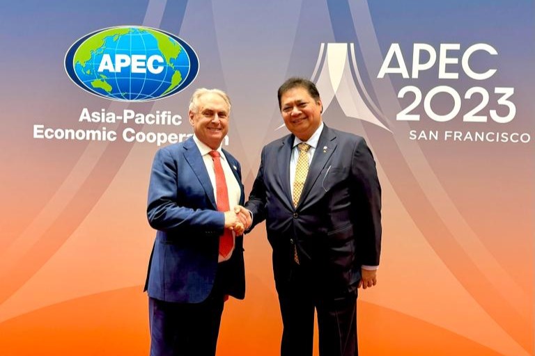  Menko Perekonomian RI Airlangga Hartarto bertemu Senator Australia Don Farrell pada sore hari, Selasa (14/11).