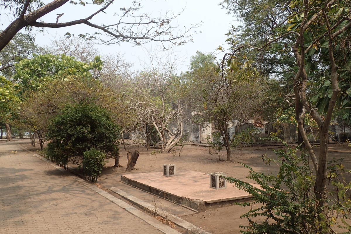 Salahsa tu kawasan di Pulau Onrust 