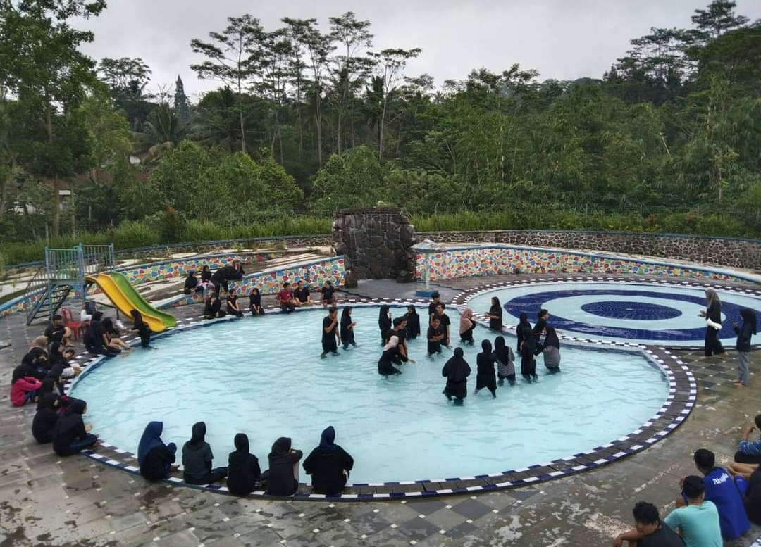 Kawasan wisata Batu Ampar atau Batu Mahpar di Kampung Benjan, Desa Sukamulih, Kecamatan Sariwangi. Tasikmalaya