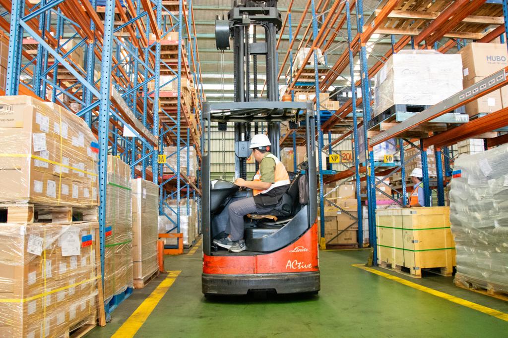 Pergundangan logistik 