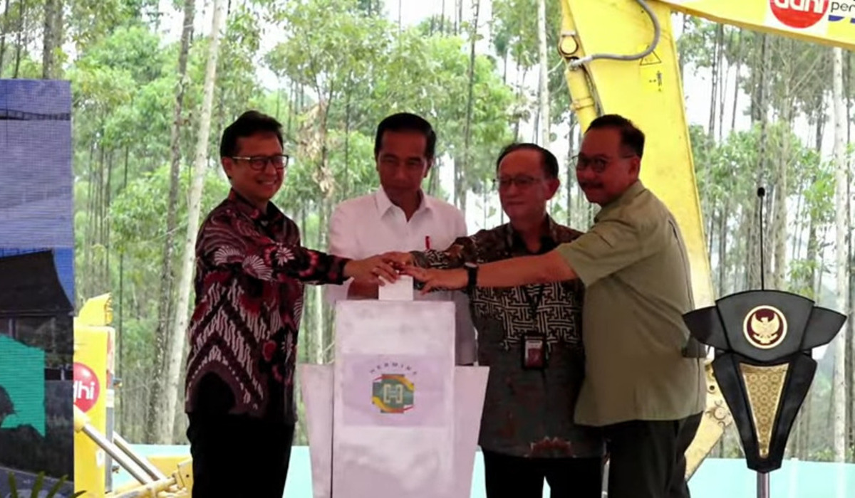 Presiden Jokowi dalam acara groundbreaking RS Hermina di IKN, Rabu, 1 November 2023.
