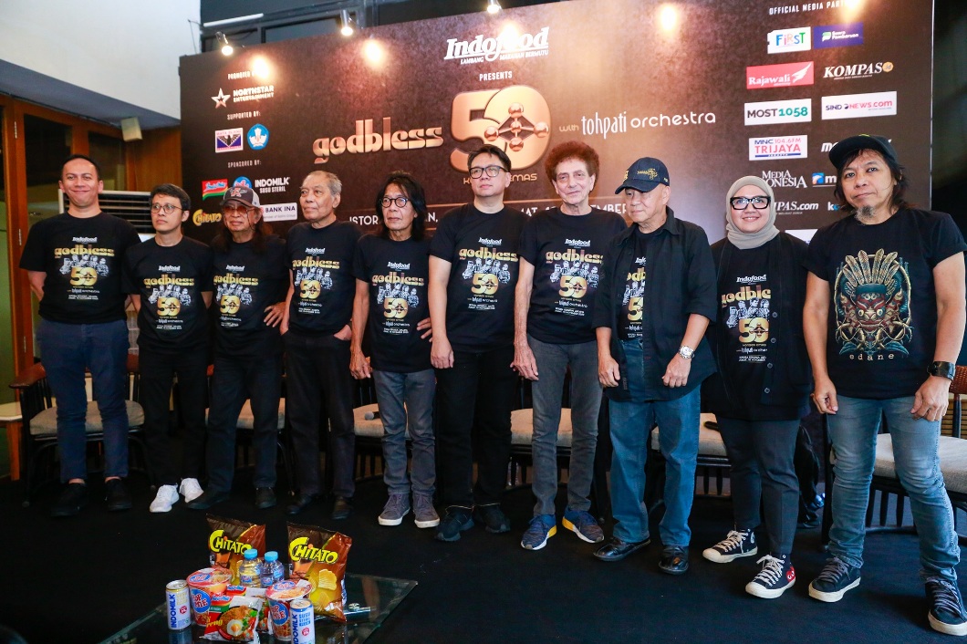 Konferemsi pers “Indofood presents God Bless Konser Emas 50 Tahun with Tohpati Orchestra” di Jakarta.