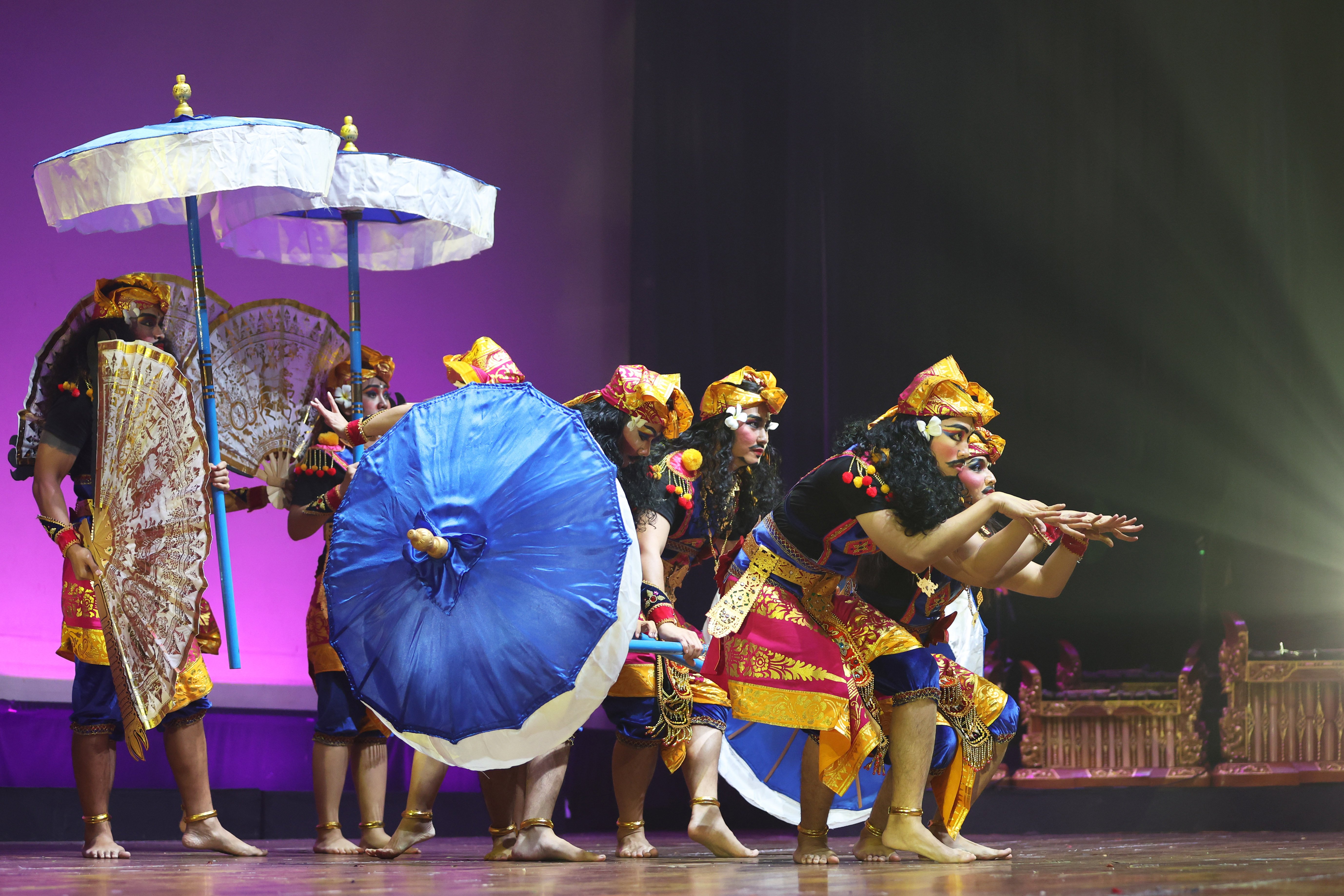 Wulangreh Omah Budaya menghelat pergelaran tarian Nusantara dalam Gugur Gunung Vol. 2 