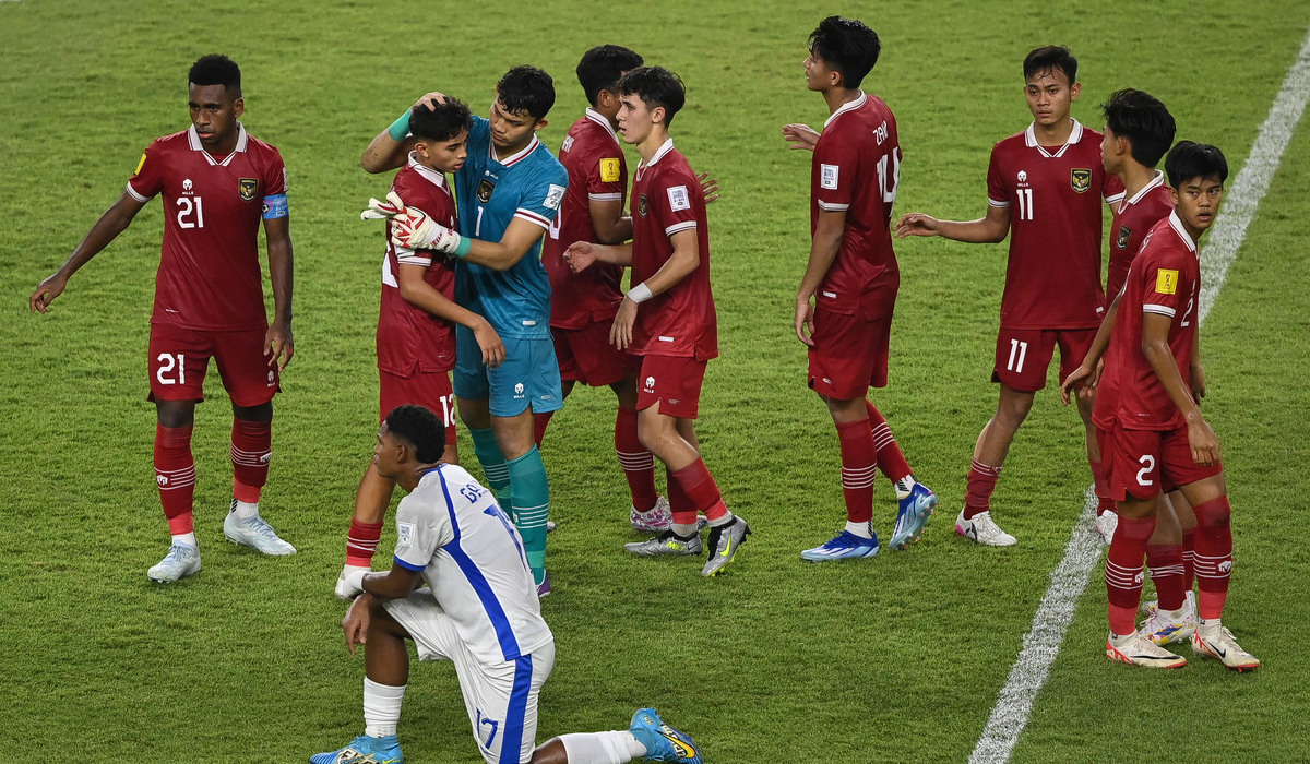 Pemain Timnas Indonesia usai bermain imbang melawan Timnas Panama di penyisihan Grup A Piala Dunia U-17 2023, 13 November 2023.