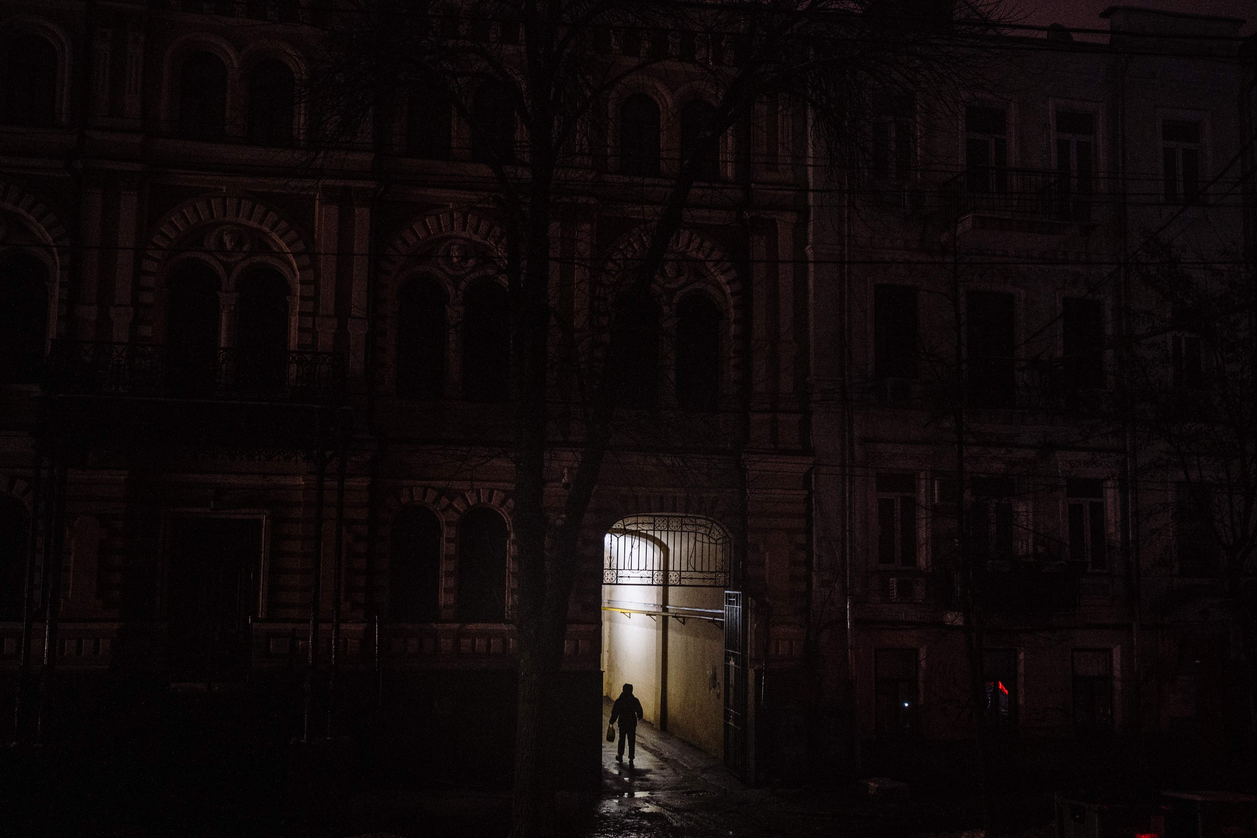 Rusia Serang Jaringan Listrik Ukraina