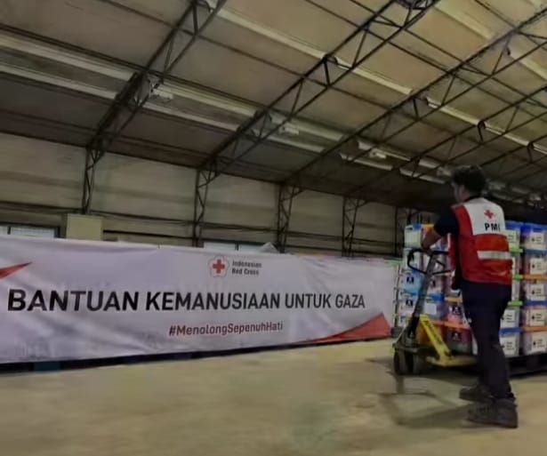Bantuan yang akan disalurkan ke Palestina melalui Palang Merah Indonesia.