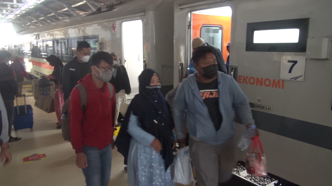 KAI Cirebon Siapkan Perjalanan Libur Nataru Aman dan Nyaman