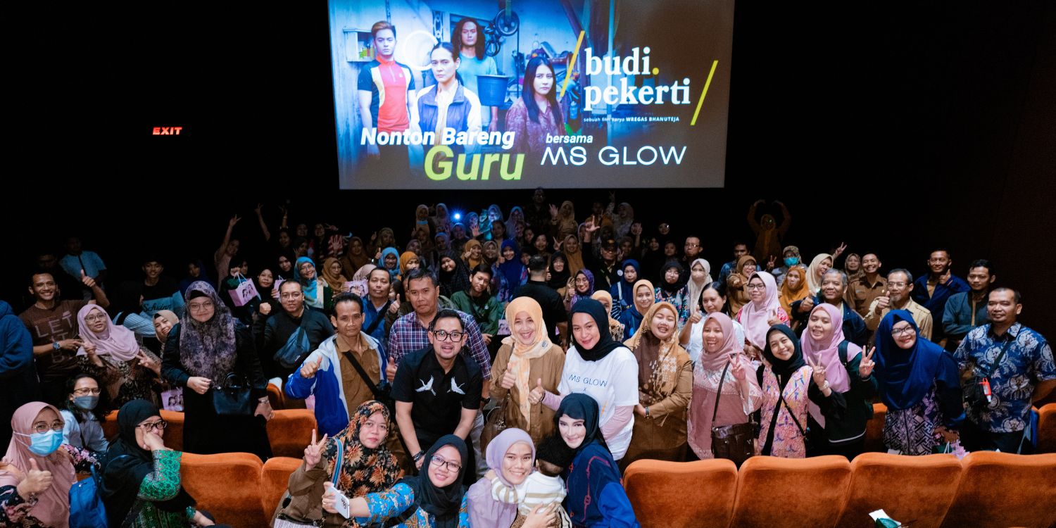 Mencegah cyber-bullying, MS Glow mengajak para guru nonton bareng film tentang perundungan berjudul 'Budi Pekerti. di Jakarta.