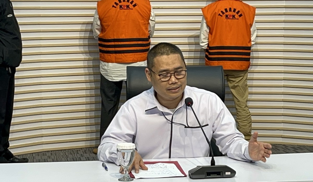 Direktur Penyidikan KPK Asep Guntur