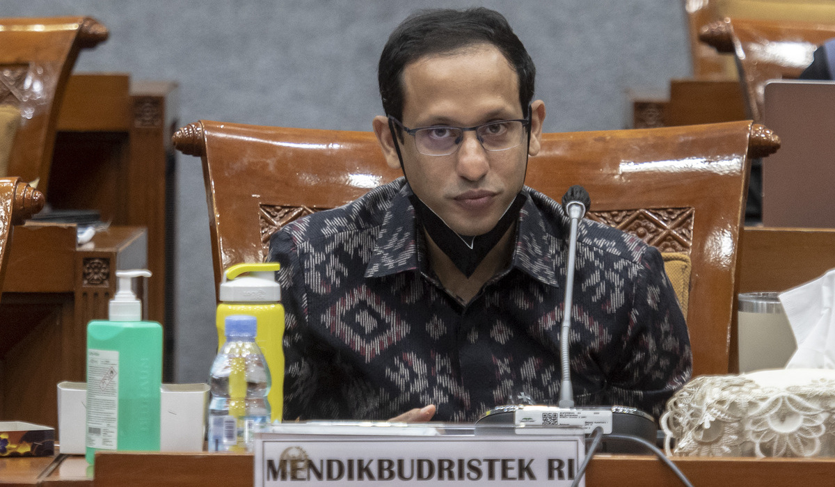 Mendikbudristek Nadiem Anwar Makarim mengikuti Rapat Kerja (Raker) dengan Komisi X DPR.