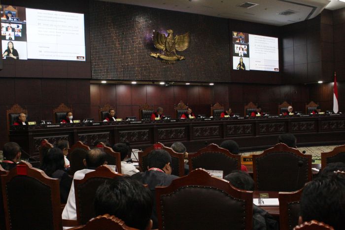 Ilustrasi suasana sidang Mahkamah Konstitusi